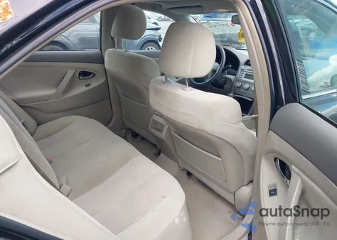 2011 Toyota Camry Le/Se/Xle z USA, uszkodzony, nr VIN 4T1BF3EK6BU182281